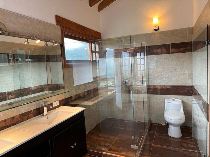 Casa de 5 alcobas en venta en Guayabito, Rionegro, 350 m² · foto 11 de 19
