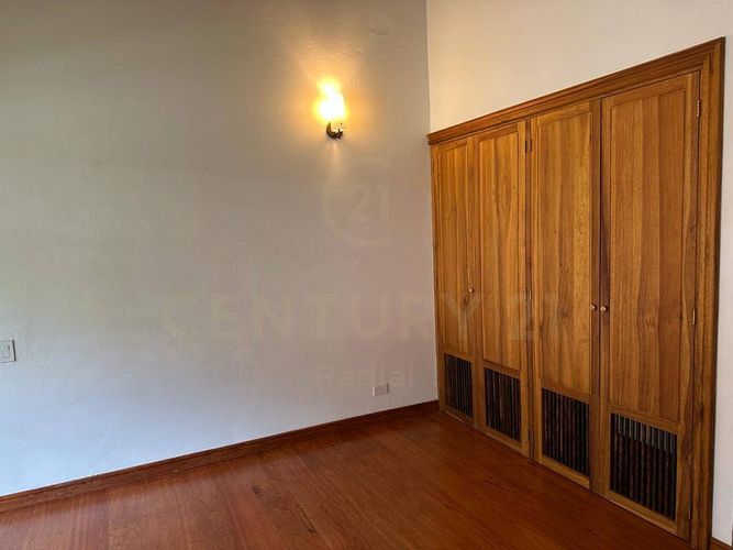 Casa de 5 alcobas en venta en Guayabito, Rionegro, 350 m² · foto 13 de 19