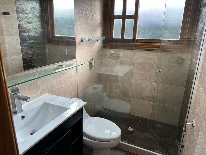 Casa de 5 alcobas en venta en Guayabito, Rionegro, 350 m² · foto 14 de 19