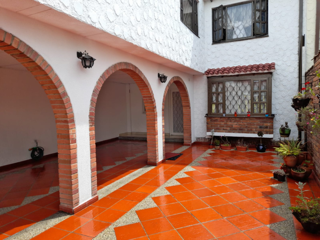Casa en venta en Las Margaritas, Bogotá · foto 2 de 24