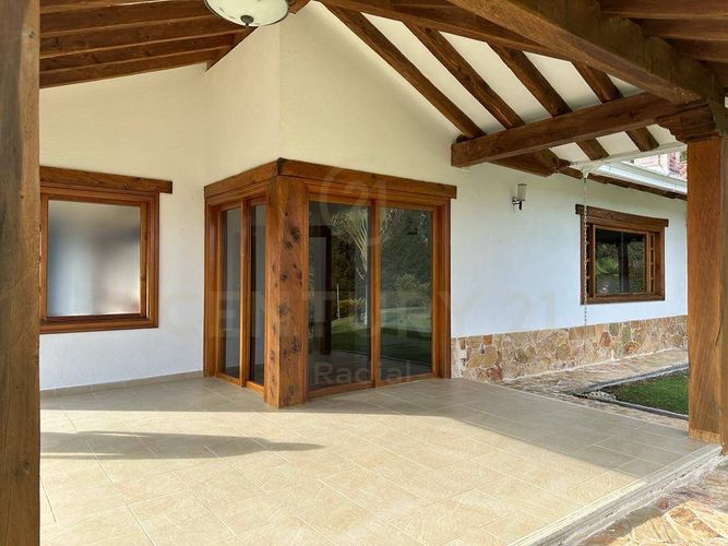 Casa de 5 alcobas en venta en Guayabito, Rionegro, 350 m² · foto 17 de 19