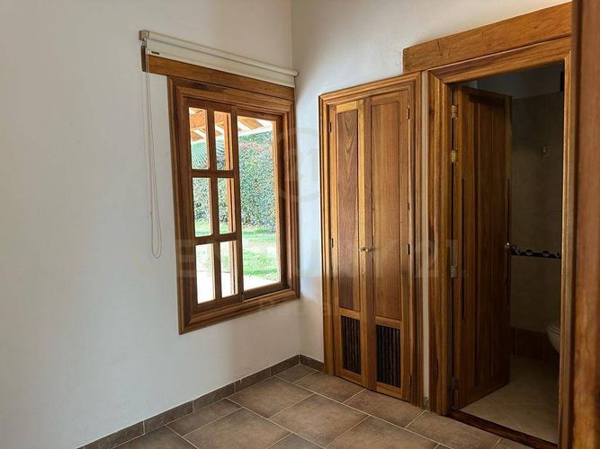 Casa de 5 alcobas en venta en Guayabito, Rionegro, 350 m² · foto 18 de 19