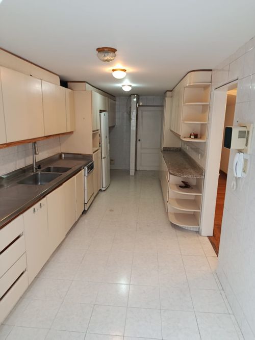 Apartamento de 3 alcobas en venta en Chicó Reservado, Bogotá, 200 m² · foto 5 de 14