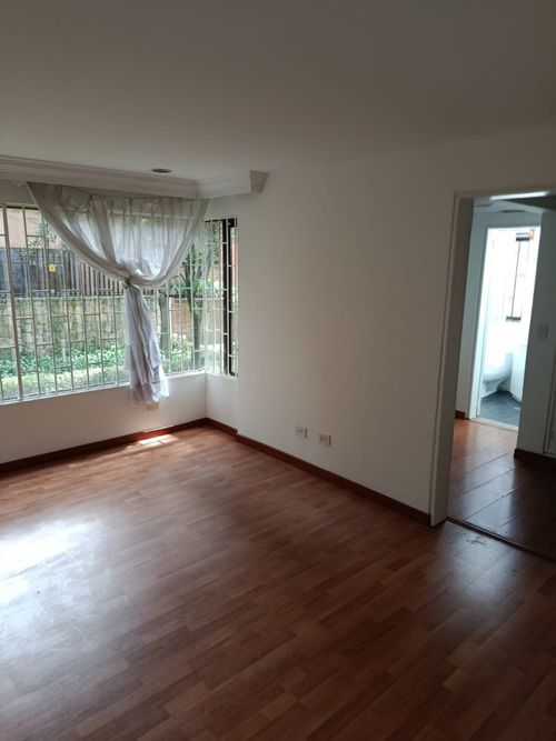 Apartamento de 3 alcobas en venta en Chicó Reservado, Bogotá, 200 m² · foto 7 de 14