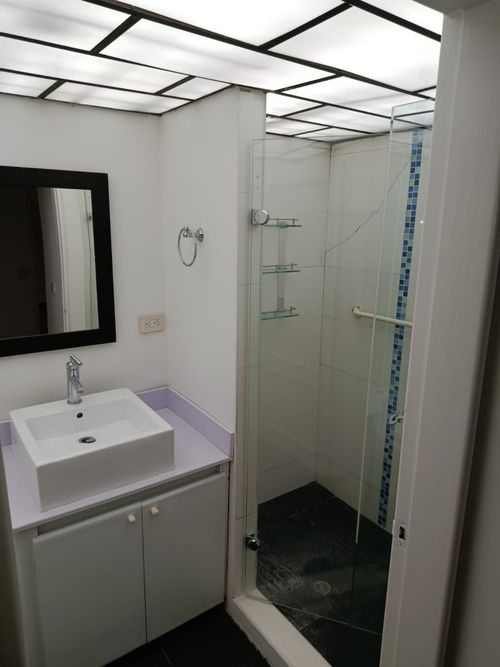 Apartamento de 3 alcobas en venta en Chicó Reservado, Bogotá, 200 m² · foto 9 de 14