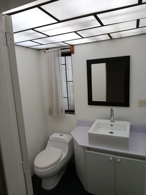 Apartamento de 3 alcobas en venta en Chicó Reservado, Bogotá, 200 m² · foto 10 de 14