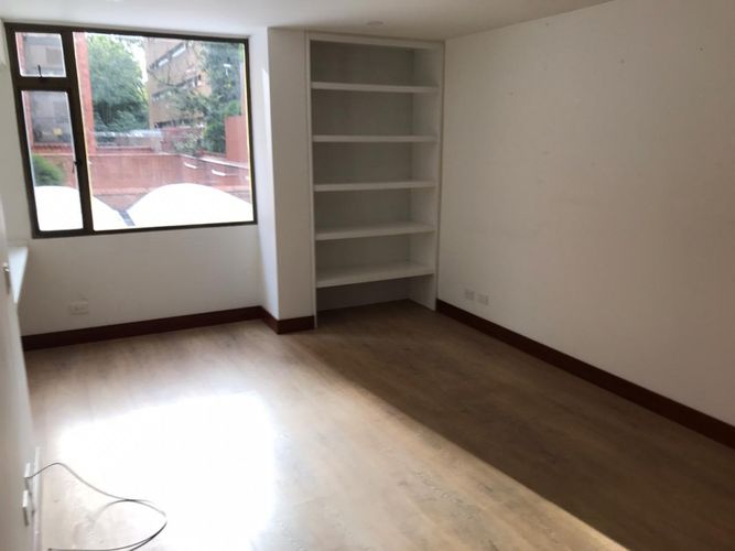 Apartamento de 3 alcobas en venta en La Cabrera, Bogotá, 310 m² · foto 13 de 19