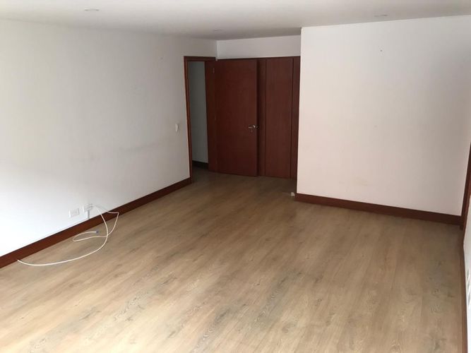 Apartamento de 3 alcobas en venta en La Cabrera, Bogotá, 310 m² · foto 15 de 19