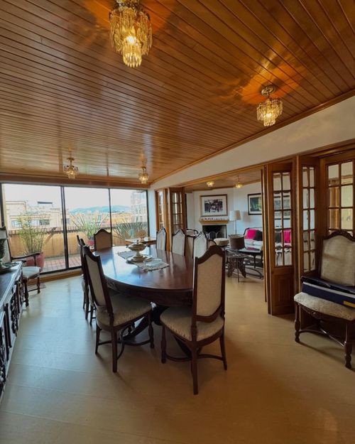 Apartamento de 3 alcobas en venta en Santa Barbara Occidental, Bogotá, 201 m² · foto 3 de 21