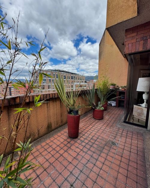Apartamento de 3 alcobas en venta en Santa Barbara Occidental, Bogotá, 201 m² · foto 8 de 21
