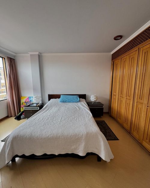 Apartamento de 3 alcobas en venta en Santa Barbara Occidental, Bogotá, 201 m² · foto 12 de 21