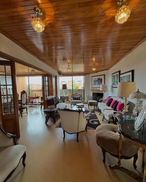 Apartamento de 3 alcobas en venta en Santa Barbara Occidental, Bogotá, 201 m² · foto 19 de 21