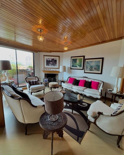 Apartamento de 3 alcobas en venta en Santa Barbara Occidental, Bogotá, 201 m² · foto 20 de 21