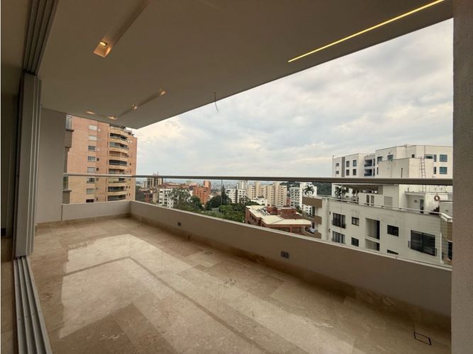 Apartamento de 3 alcobas en venta en Normandia, Cali, 208 m² · foto 4 de 19
