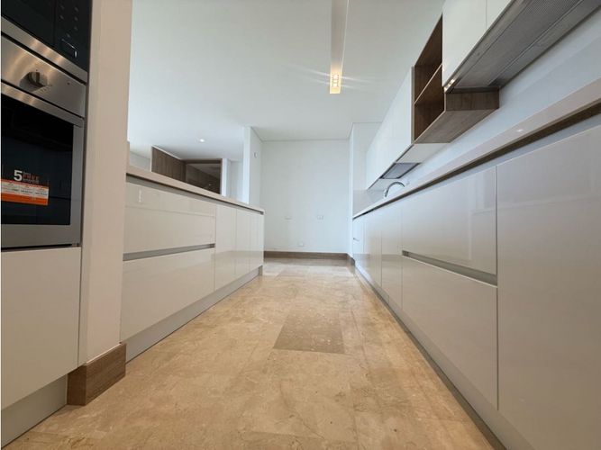 Apartamento de 3 alcobas en venta en Normandia, Cali, 208 m² · foto 5 de 19