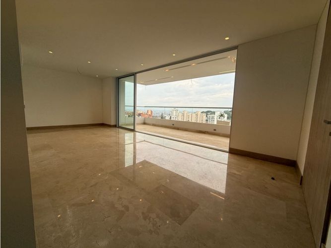 Apartamento de 3 alcobas en venta en Normandia, Cali, 208 m² · foto 7 de 19