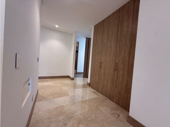 Apartamento de 3 alcobas en venta en Normandia, Cali, 208 m² · foto 8 de 19