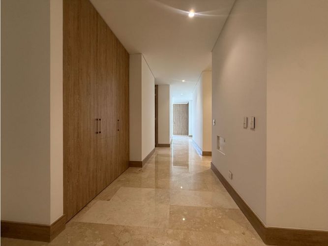 Apartamento de 3 alcobas en venta en Normandia, Cali, 208 m² · foto 12 de 19