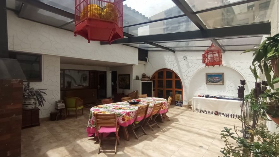 Casa de 3 alcobas en venta en Santa Barbara Occidental, Bogotá, 414 m² · foto 11 de 16