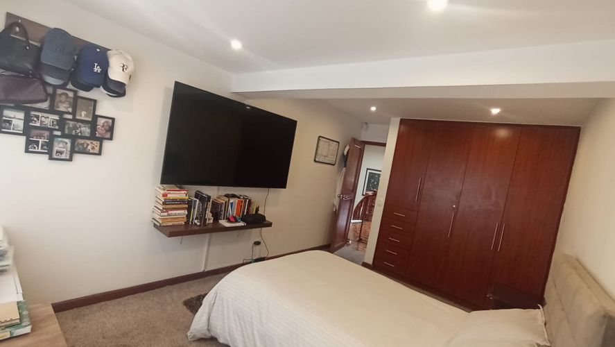 Casa de 3 alcobas en venta en Santa Barbara Occidental, Bogotá, 414 m² · foto 12 de 16