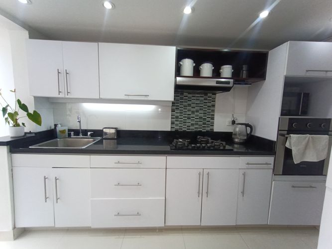 Casa de 5 alcobas en venta en Lisboa, Bogotá, 233 m² · foto 2 de 24
