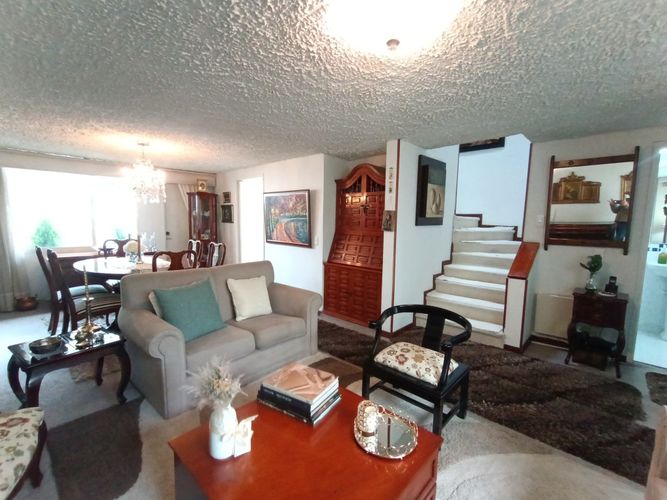 Casa de 5 alcobas en venta en Lisboa, Bogotá, 233 m² · foto 4 de 24
