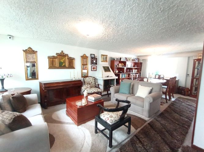 Casa de 5 alcobas en venta en Lisboa, Bogotá, 233 m² · foto 5 de 24
