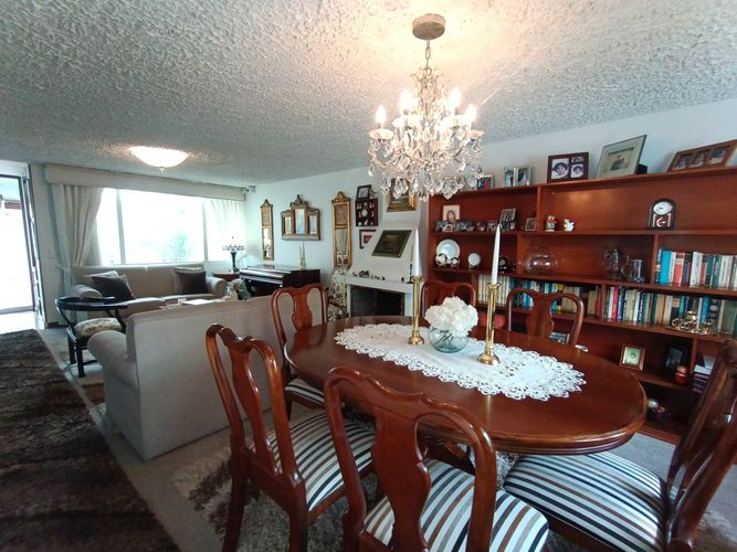 Casa de 5 alcobas en venta en Lisboa, Bogotá, 233 m² · foto 9 de 24