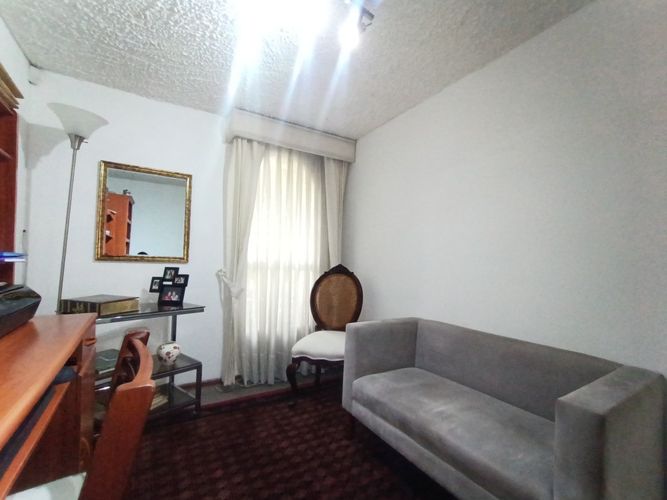 Casa de 5 alcobas en venta en Lisboa, Bogotá, 233 m² · foto 10 de 24