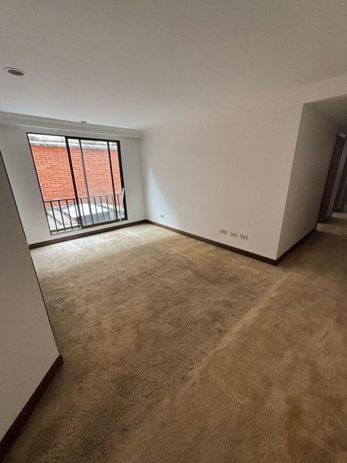 Apartamento de 3 alcobas en venta en Chico Norte, Bogotá, 210 m² · foto 5 de 14
