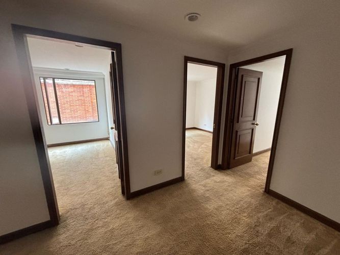Apartamento de 3 alcobas en venta en Chico Norte, Bogotá, 210 m² · foto 10 de 14