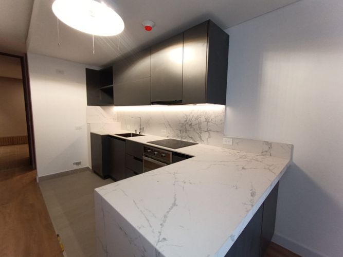 Apartaestudio en venta en Chico Norte, Bogotá, 52 m² · foto 3 de 18