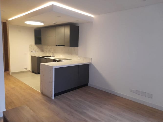 Apartaestudio en venta en Chico, Bogotá, 52 m² · foto 3 de 17