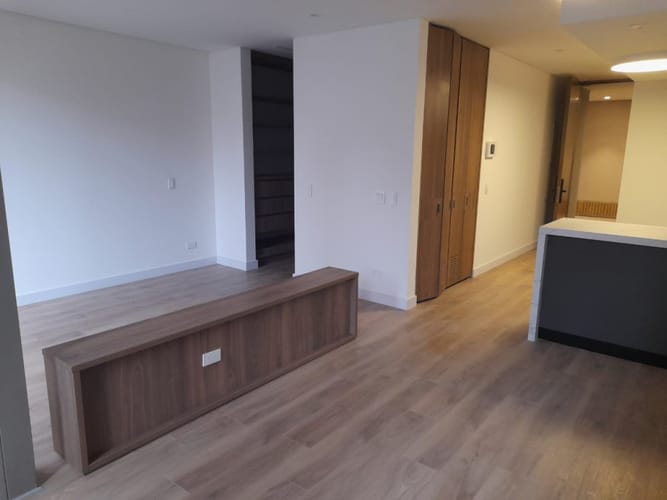 Apartaestudio en venta en Chico, Bogotá, 52 m² · foto 6 de 17
