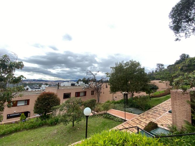 Casa de 4 alcobas en venta en Bosque Medina, Bogotá, 425 m² · foto 3 de 23