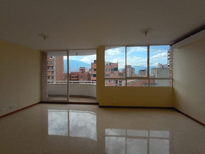 Apartamento de 3 alcobas en arriendo en Laureles, Medellín, 115 m² · foto 5 de 20