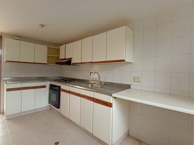 Apartamento de 3 alcobas en arriendo en Laureles, Medellín, 115 m² · foto 6 de 20