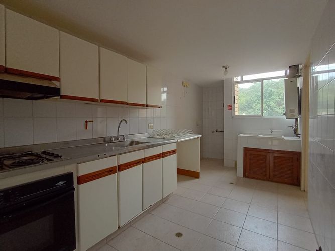Apartamento de 3 alcobas en arriendo en Laureles, Medellín, 115 m² · foto 9 de 20