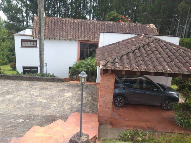 Casa de 4 alcobas en venta en Llano Grande, Rionegro, 380 m² · foto 3 de 19