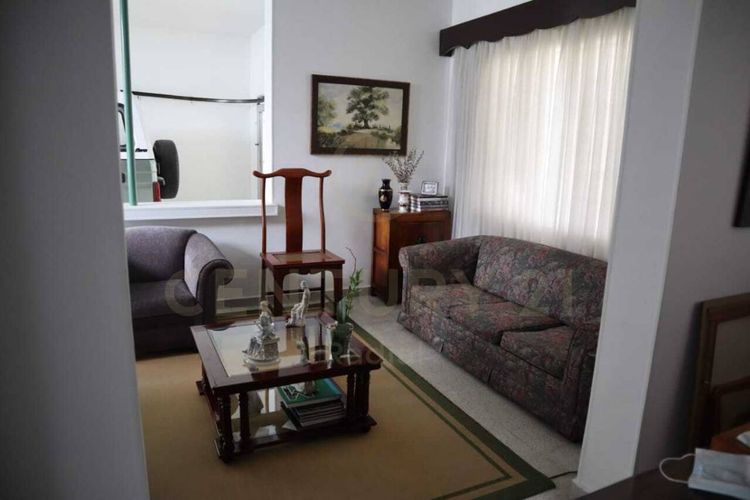 Casa de 8 alcobas en venta en Laureles, Medellín, 500 m² · foto 4 de 19