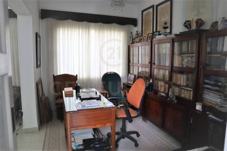 Casa de 8 alcobas en venta en Laureles, Medellín, 500 m² · foto 5 de 19