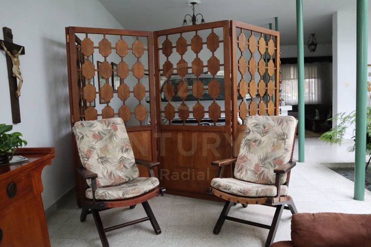 Casa de 8 alcobas en venta en Laureles, Medellín, 500 m² · foto 6 de 19