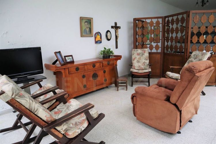 Casa de 8 alcobas en venta en Laureles, Medellín, 500 m² · foto 7 de 19