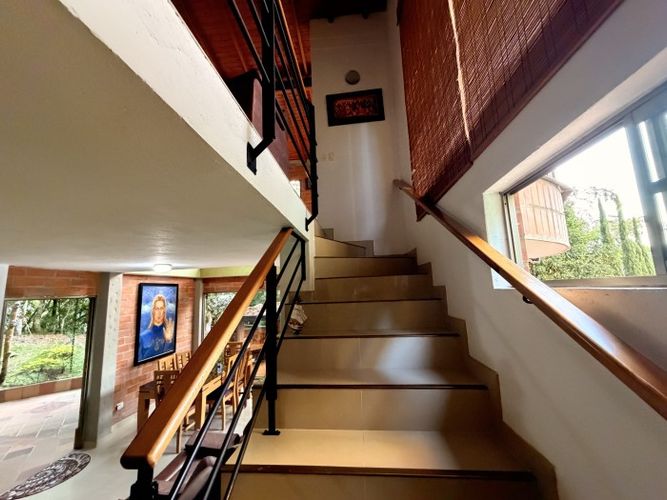Casa de 5 alcobas en venta en El Trianon, Envigado, 895 m² · foto 14 de 24