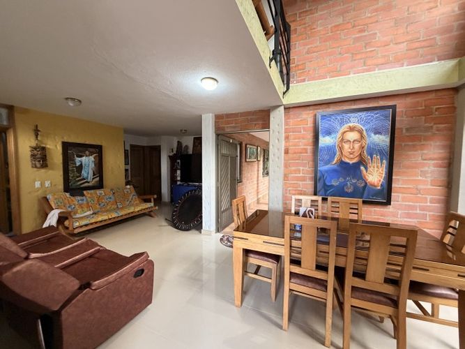Casa de 5 alcobas en venta en El Trianon, Envigado, 895 m² · foto 19 de 24