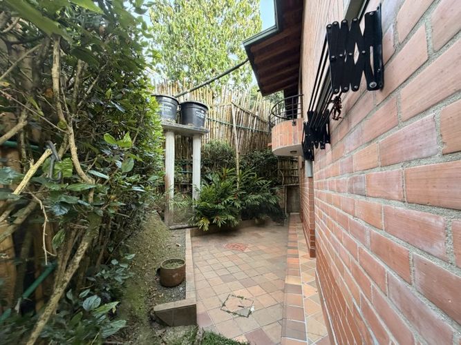 Casa de 5 alcobas en venta en El Trianon, Envigado, 895 m² · foto 20 de 24