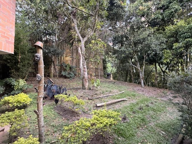 Casa de 5 alcobas en venta en El Trianon, Envigado, 895 m² · foto 23 de 24
