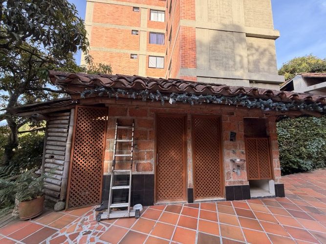 Casa de 5 alcobas en venta en El Trianon, Envigado, 895 m² · foto 24 de 24