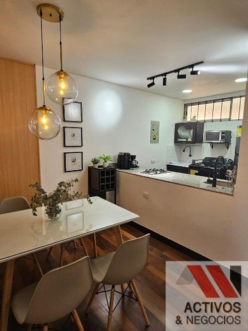 Apartaestudio en venta en La Florida, Medellín, 52 m² · foto 5 de 9