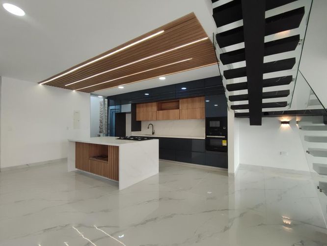 Casa de 4 alcobas en venta en El Portico, Cúcuta, 360 m² · foto 2 de 17